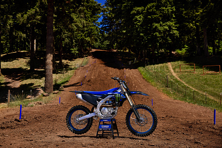 Мотоцикл Yamaha YZ450F Monster